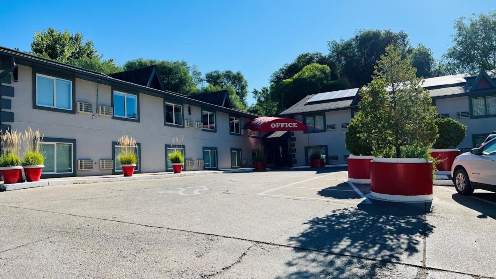 Adventure Inn - Glenwood Springs Bagian luar foto