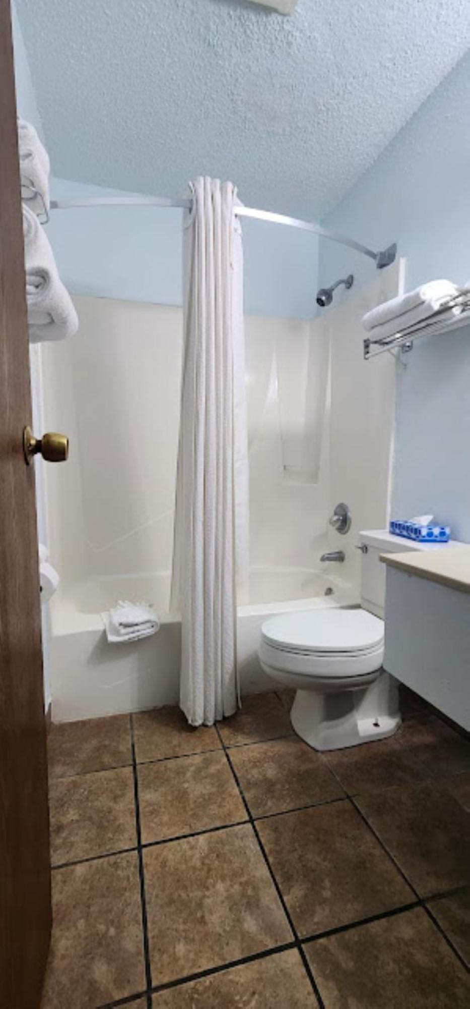Adventure Inn - Glenwood Springs Bagian luar foto