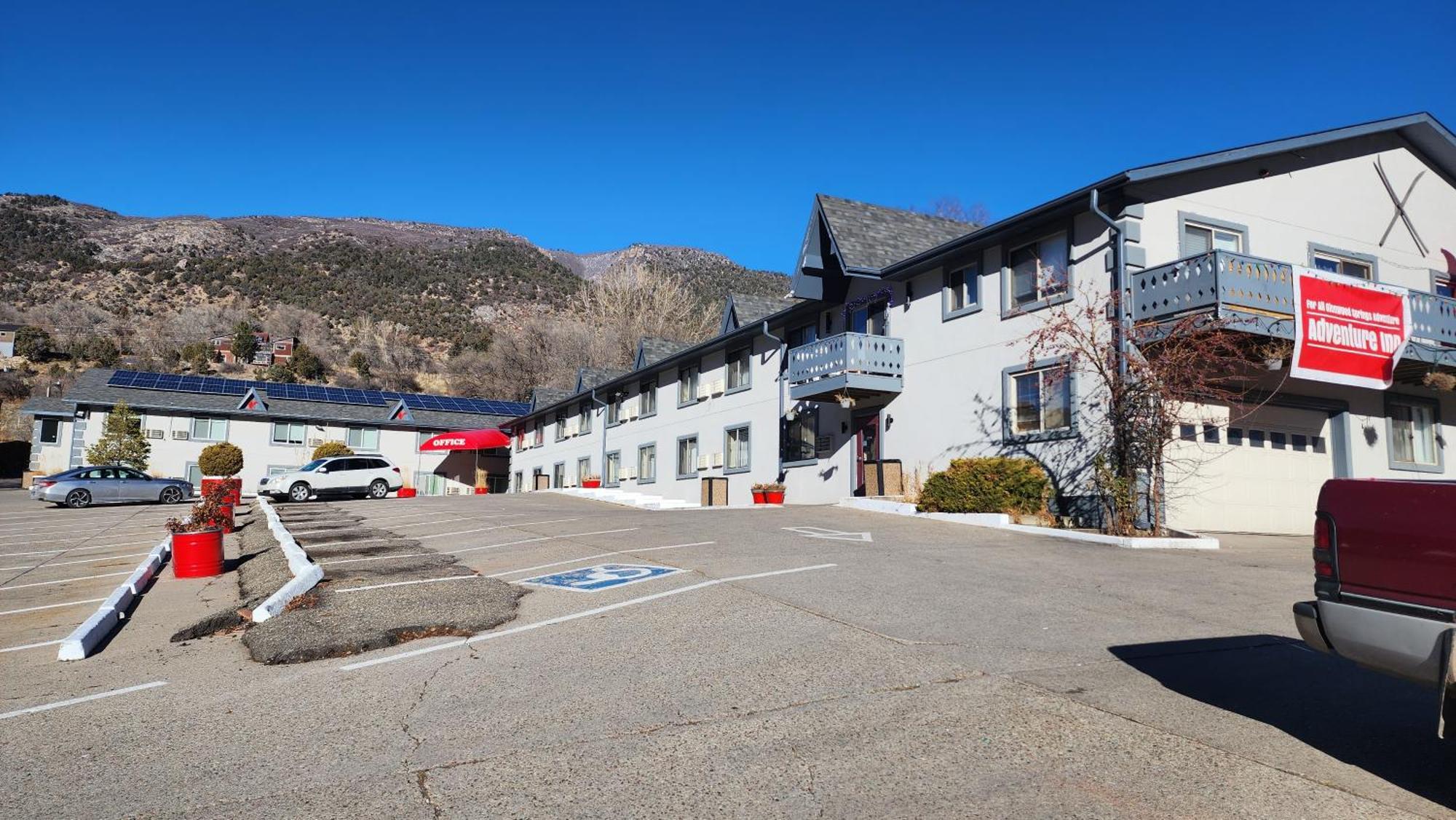 Adventure Inn - Glenwood Springs Bagian luar foto